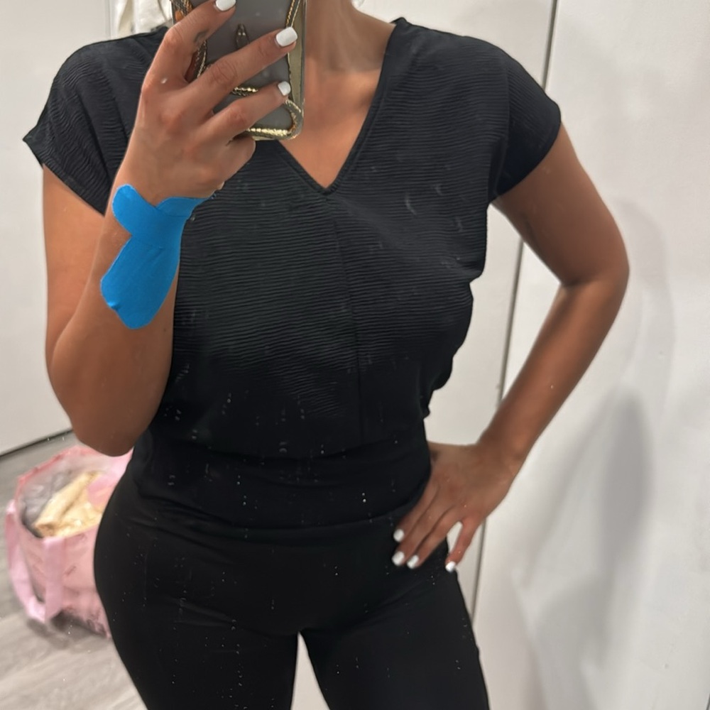 Ann Taylor Factory Black Cap Sleeve Fitted Blouse